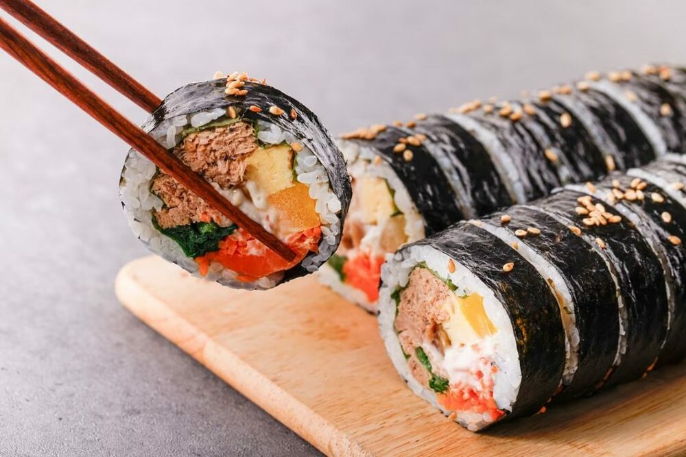 手作りキムパプを見て「残り物か？」…韓国・3児の子育てと夕食に奮闘する妻に夫が「心ない」一言　写真枚　国際ニュース：AFPBB News