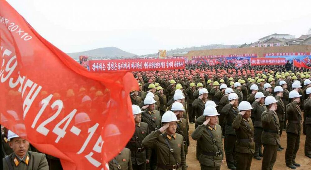 北朝鮮、軍人6000人をロシア・クルスクへ再派遣…復旧作業に投入　写真枚　国際ニュース：AFPBB News