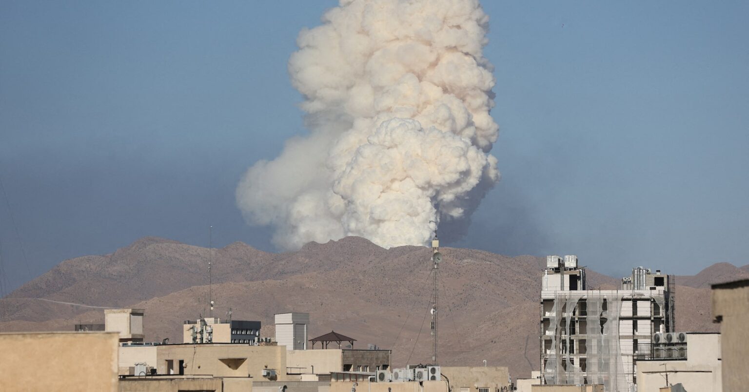 イラン、トランプ氏の降伏要求に反発　中東紛争の出口見えず | ロイター