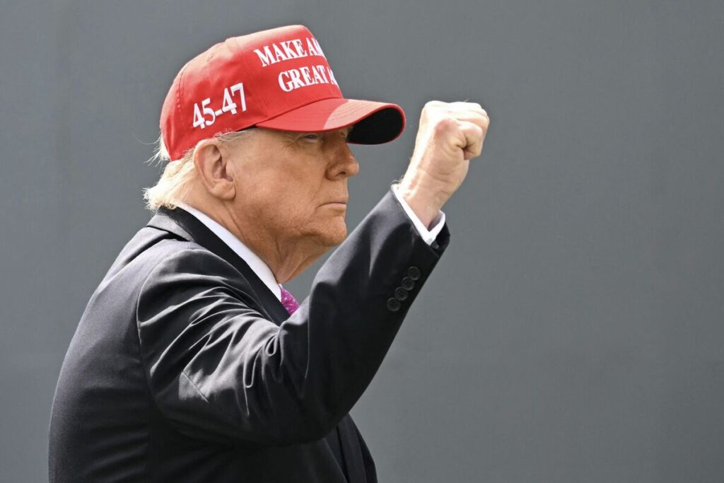 トランプ氏のイラン攻撃巡る発言、「米国第一主義」支持者の反発招く - Bloomberg