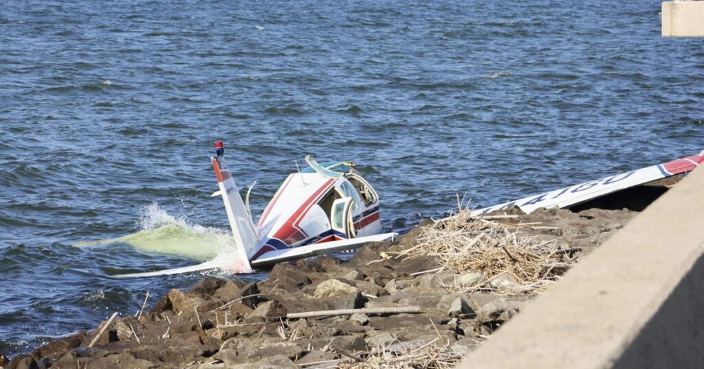 島根・中海で小型機が不時着　２人搬送、命別条なし - 琉球新報デジタル
