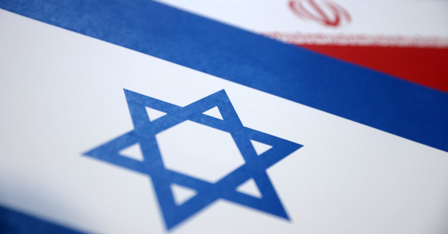 イスラエル、核研究所含むイランの軍事施設数十カ所を攻撃 | ロイター