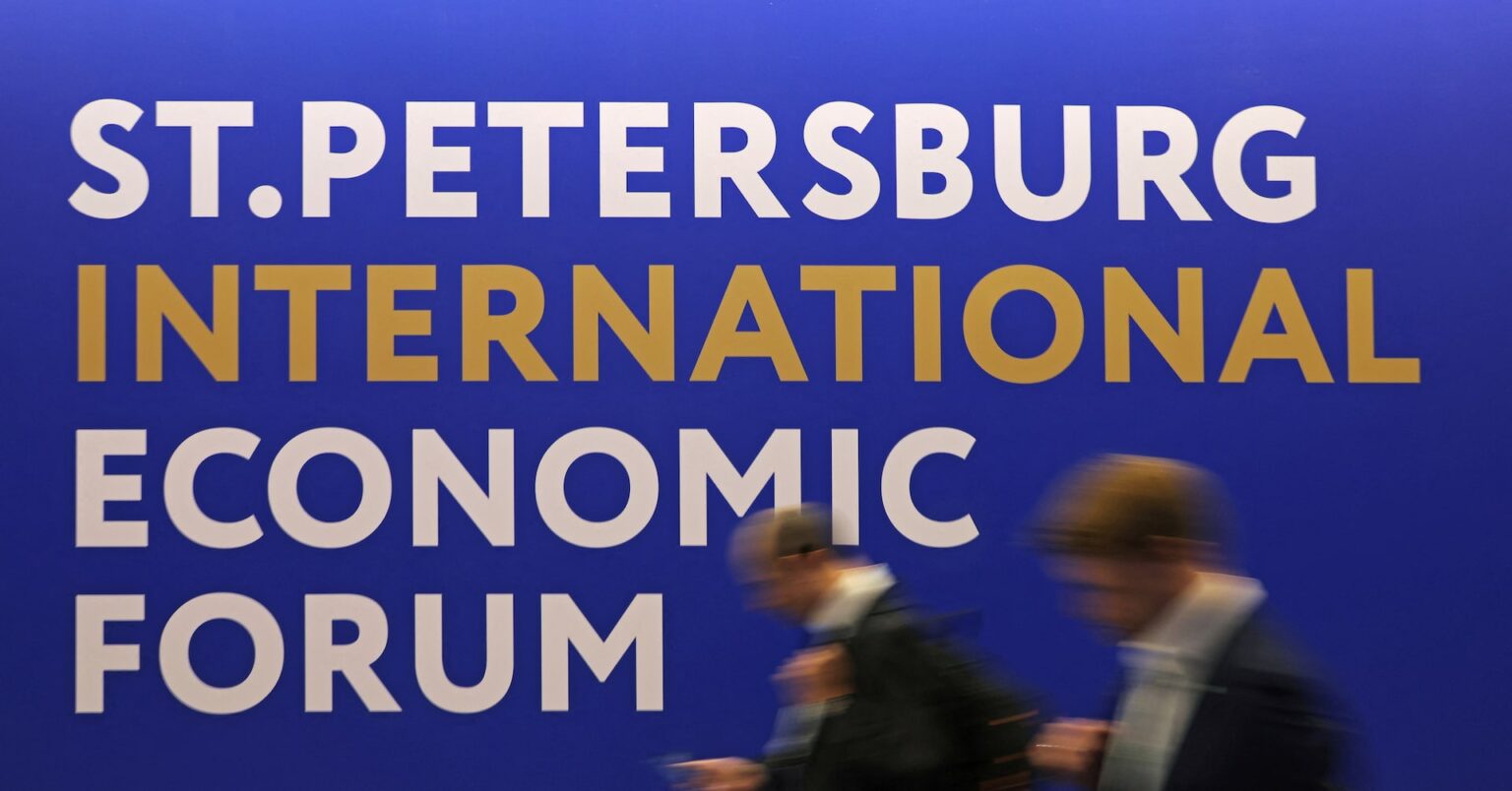 ロシア国際経済フォーラム、欧米勢不在で経済復活への望み乏しく | ロイター