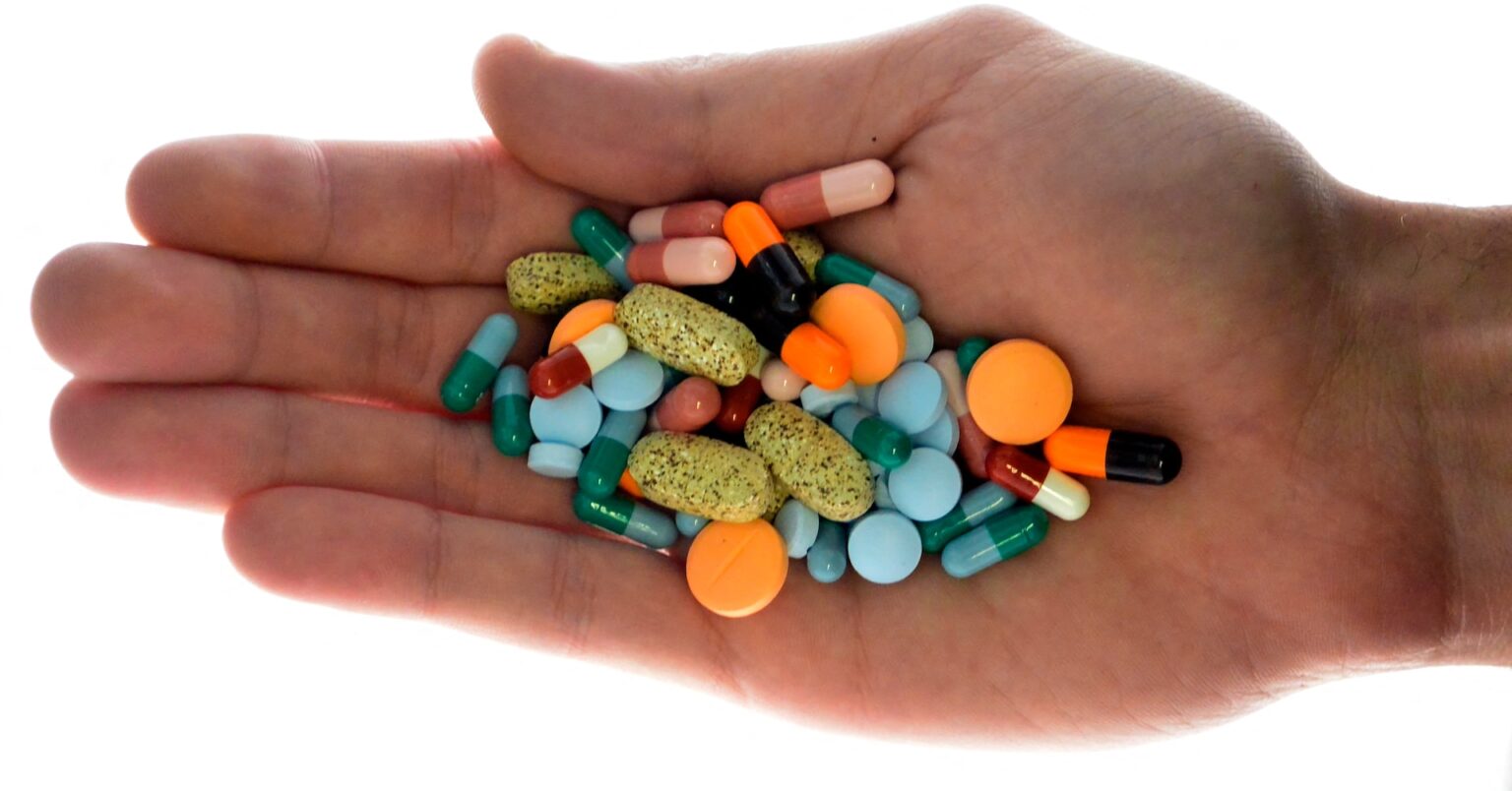 アングル：米製薬会社、中国企業開発の新薬候補に熱視線　ライセンス契約急増 | ロイター