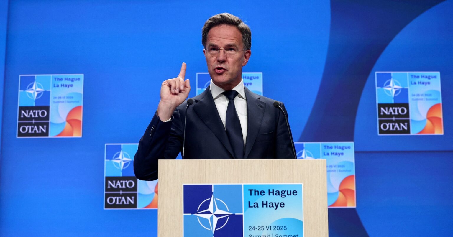 ＮＡＴＯ加盟国、防衛費ＧＤＰ比5％に引き上げへ＝事務総長 | ロイター