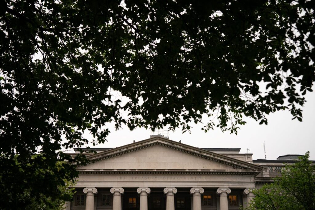 米国債利回り低下、ドル値を消す－ボウマン副議長が７月利下げに言及 - Bloomberg