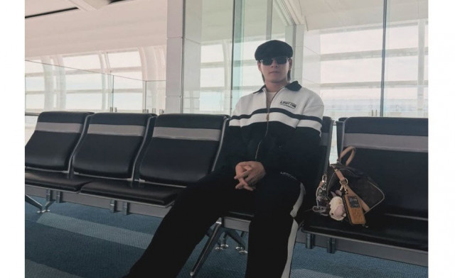 【 Number_i ・平野紫耀 】　「PARIS到着」　フランスでのオフショットを公開