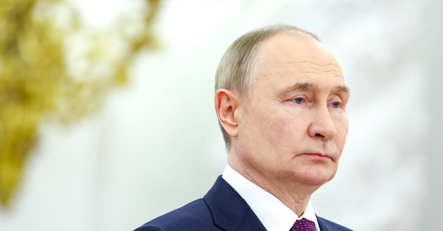 プーチン氏、官製通信アプリの開発承認　ワッツアップやテレグラムに対抗 | ロイター