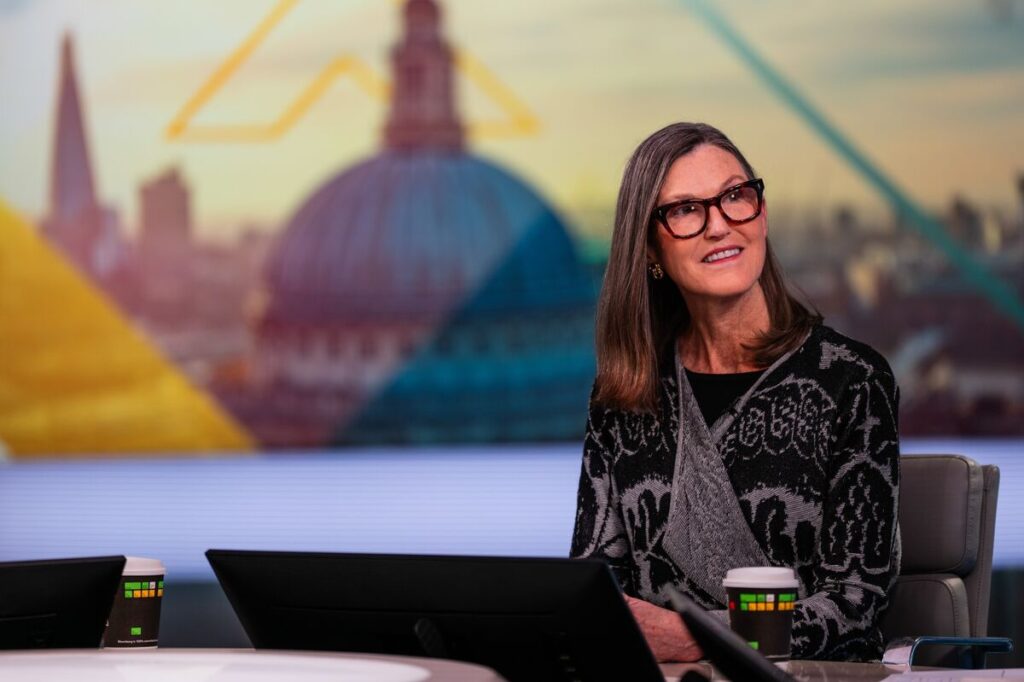 ウッド氏のアーク、サークル株計150万株を売却-株価急騰で利益確定 – Bloomberg ウッド氏のアーク、サークル株計150万株を売却-株価急騰で利益確定 - Bloomberg