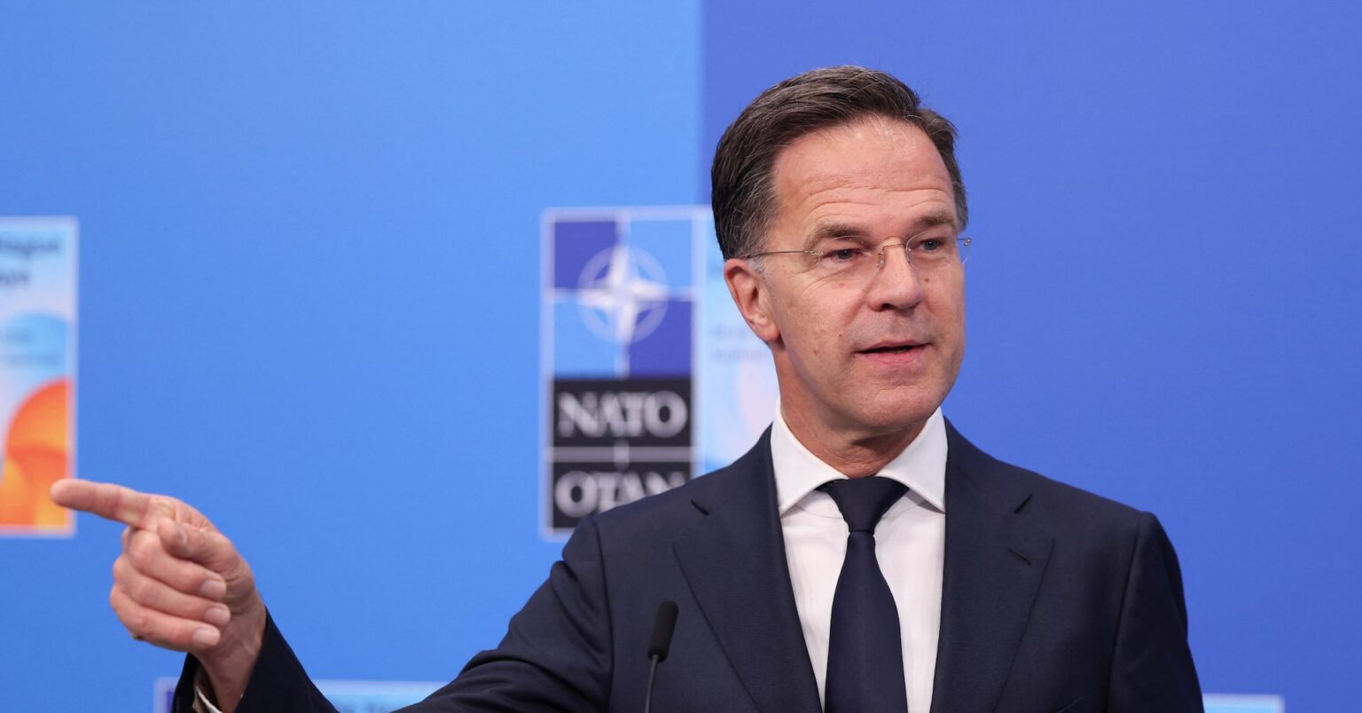 ＮＡＴＯ、国防費増額は不可避　ロシアの脅威に直面＝事務総長 | ロイター