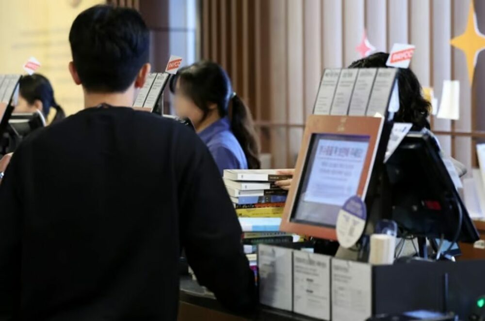 韓国で読書グッズがブーム…出版業界に「光差す」新戦略　写真枚　国際ニュース：AFPBB News