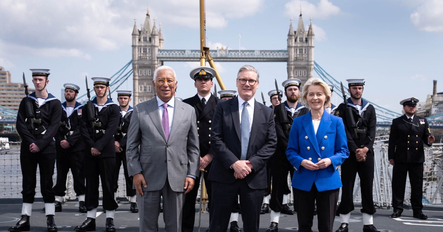 アングル：英、3大貿易圏で危ない綱渡り　外交戦略の「モルモット」に | ロイター