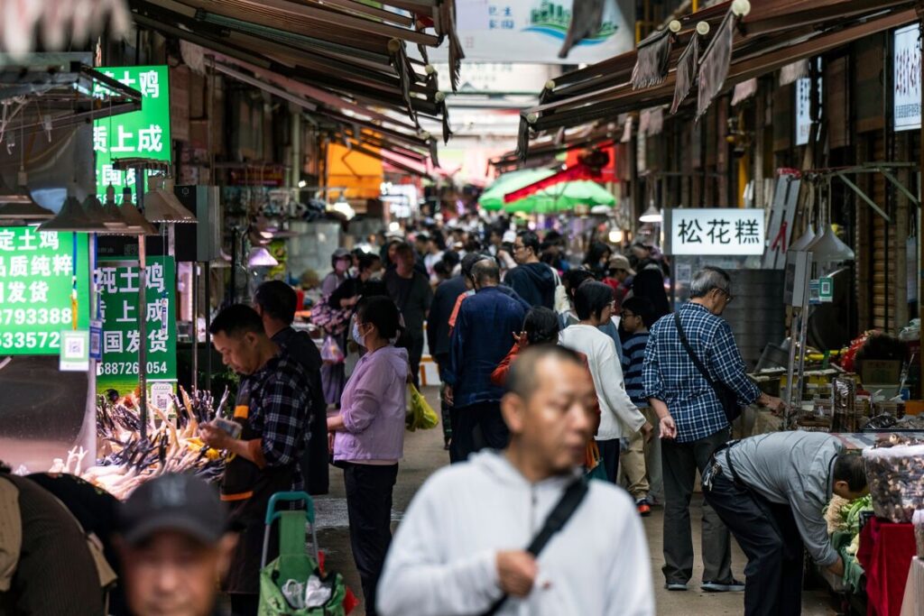 中国経済に前向きな兆し、課題は依然くすぶる－人民銀 - Bloomberg