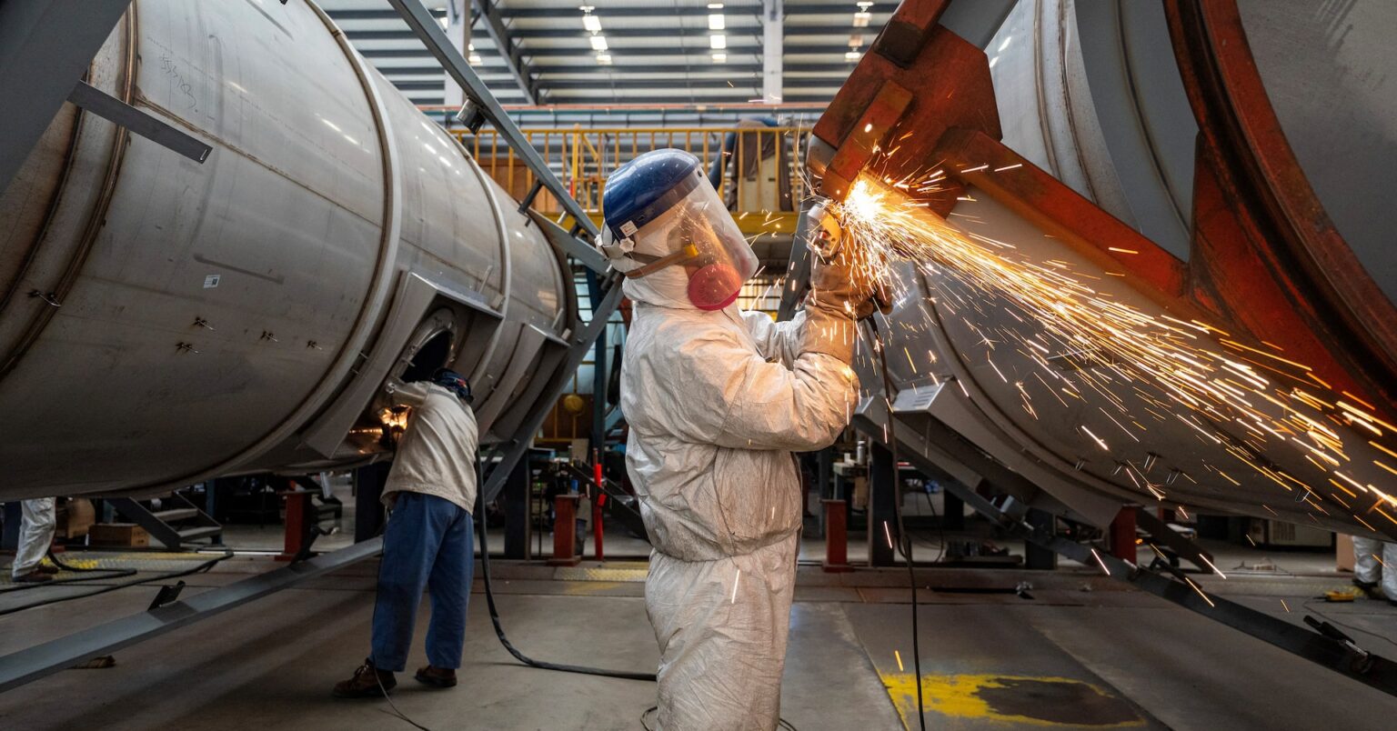 中国製造業ＰＭＩ、6月は49.7　3ヵ月連続で50割れ | ロイター