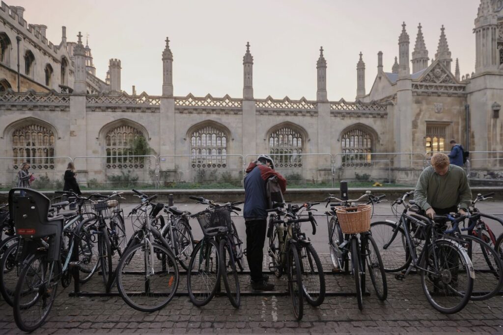 英国の大学に熱視線、トランプ氏の米国に幻滅した学生らの受け皿に - Bloomberg