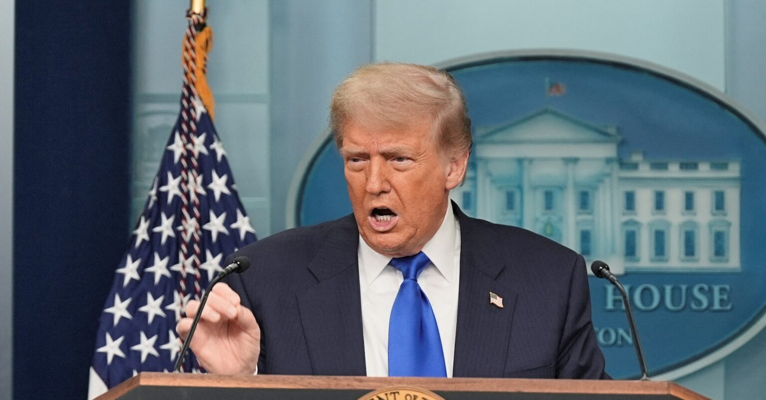 トランプ氏、「大統領はとても危険な職業」と吐露 | ロイター