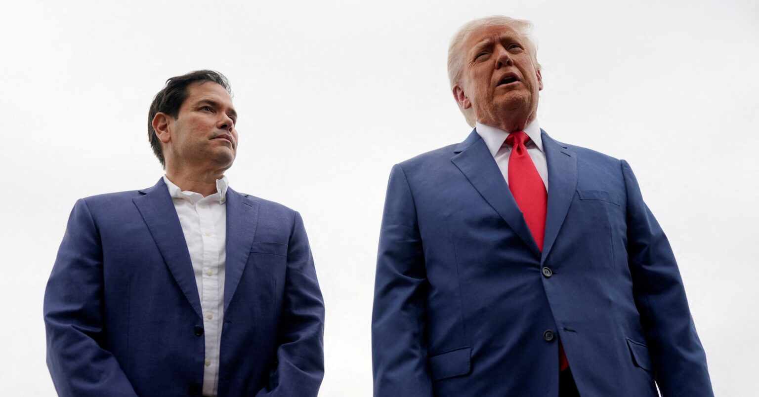 イランとは話しておらず、「何も」提供していない＝トランプ氏 | ロイター