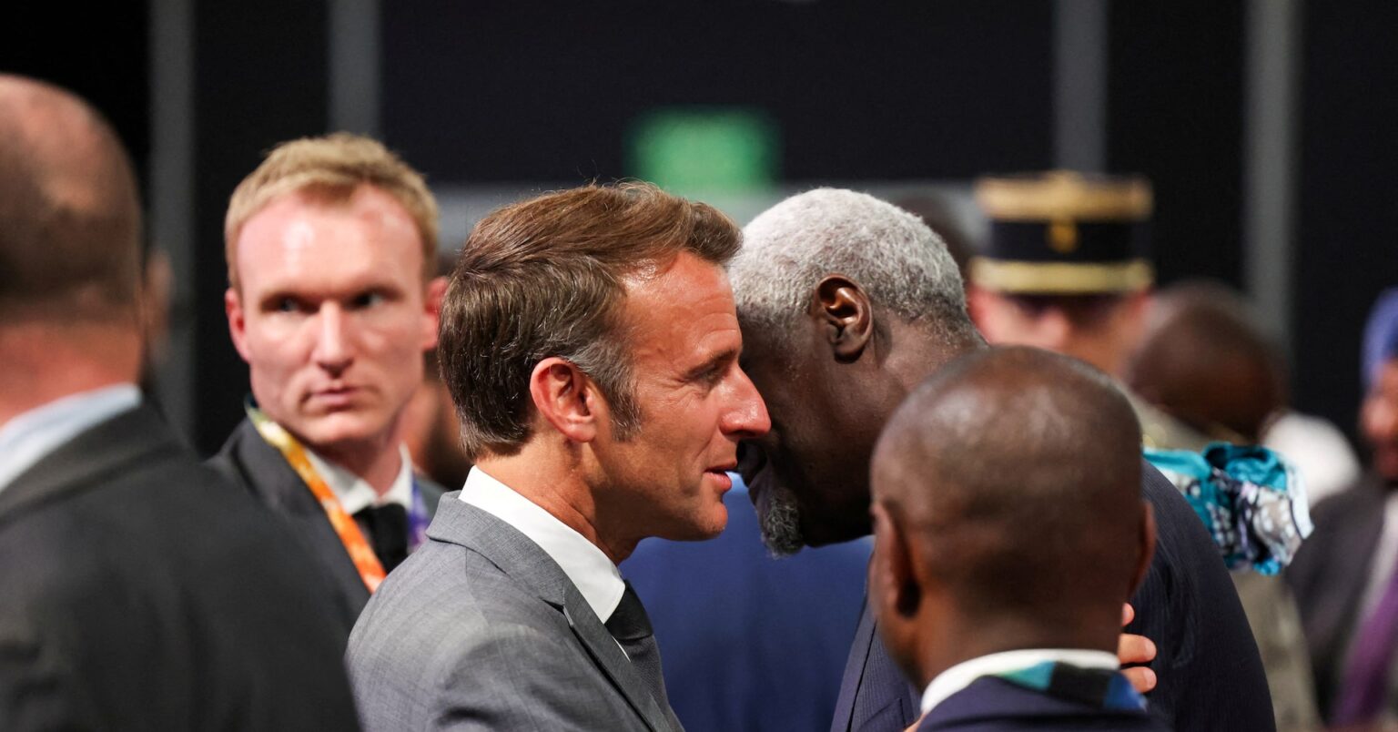 大国が課す関税は「脅迫」の一種、貿易均衡の手段でない＝仏大統領 | ロイター