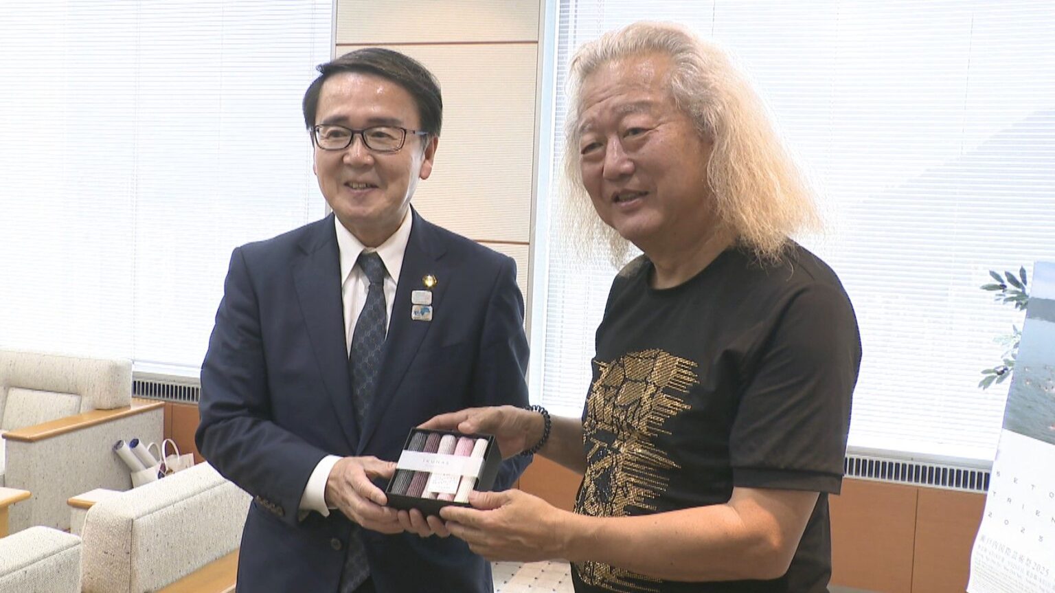 爆風スランプのドラマー・ファンキー末吉さんが知事を表敬　中国で香川の魅力を発信　坂出市出身 | KSBニュース | KSB瀬戸内海放送