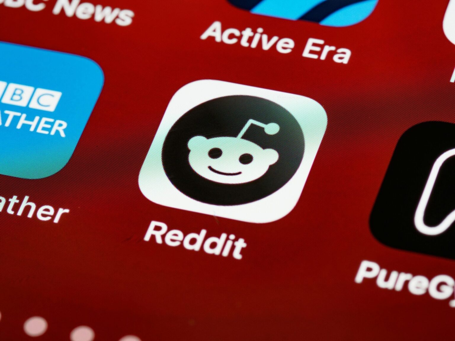 Redditeption：「Redditは毎日何百万人ものユーザーを引き付けますが、なぜメディアはそれをほとんど見つけられないのですか？」