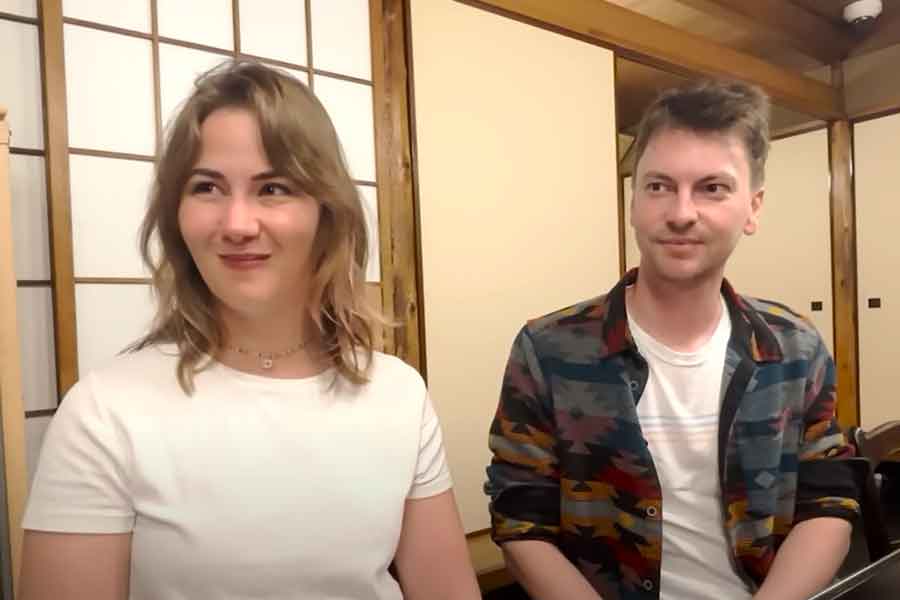 ドイツ人の（左から）ジェシカさんとマーヴィンさん（画像はスクリーンショット）