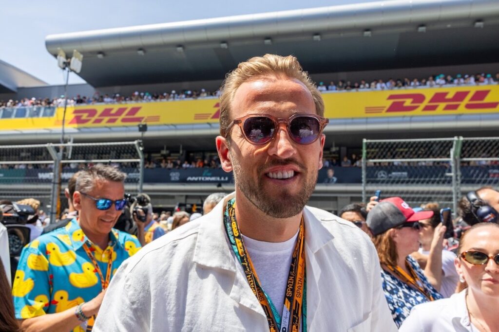【F1スペインGP2025】サッカー界のスターが集結、レースとサッカーが融合した週末（The Hollywood Reporter Japan） - Yahoo!ニュース - Yahoo!ニュース