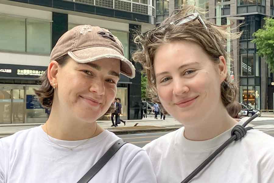 オーストラリアから来た（左から）ルーシーさんとアミリアさん【写真：Hint-Pot編集部】