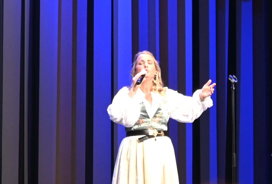 ナショナルデーを記念したヘレーネ・ボクスレとエイリック・ベルゲによる音楽パフォーマンス（撮影6月2日：大阪・関西万博）