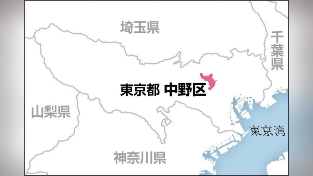 路上で４０代男が８０代女性切る、警官の前で包丁振り回した疑いで全裸男を現行犯逮捕…東京・中野 - 読売新聞オンライン