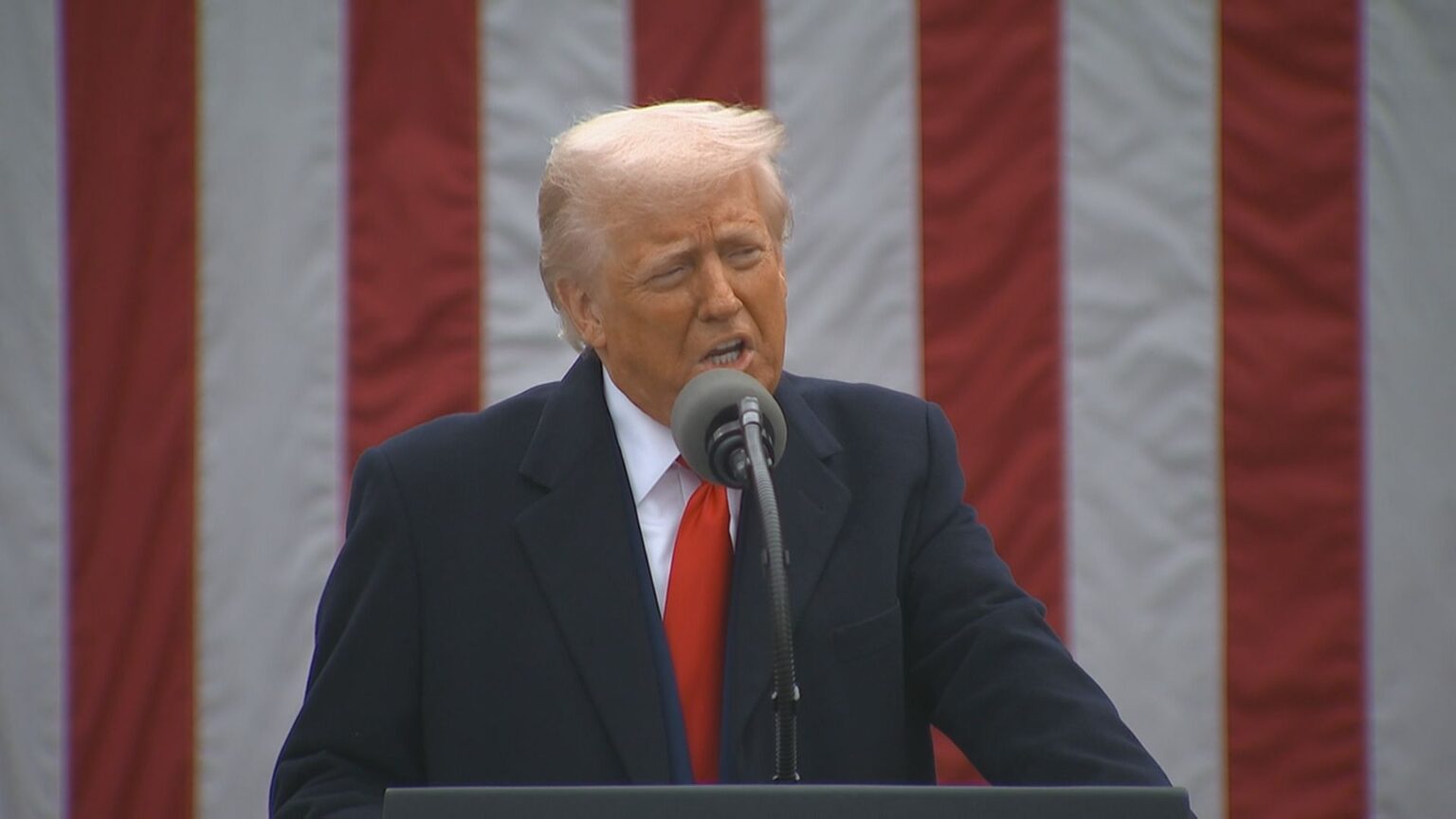 【速報】トランプ大統領 鉄鋼・アルミの追加関税引き上げ 2倍の50％に　「将来の国家安全保障に対応できる状態に至っていない」（TBS NEWS DIG Powered by JNN）