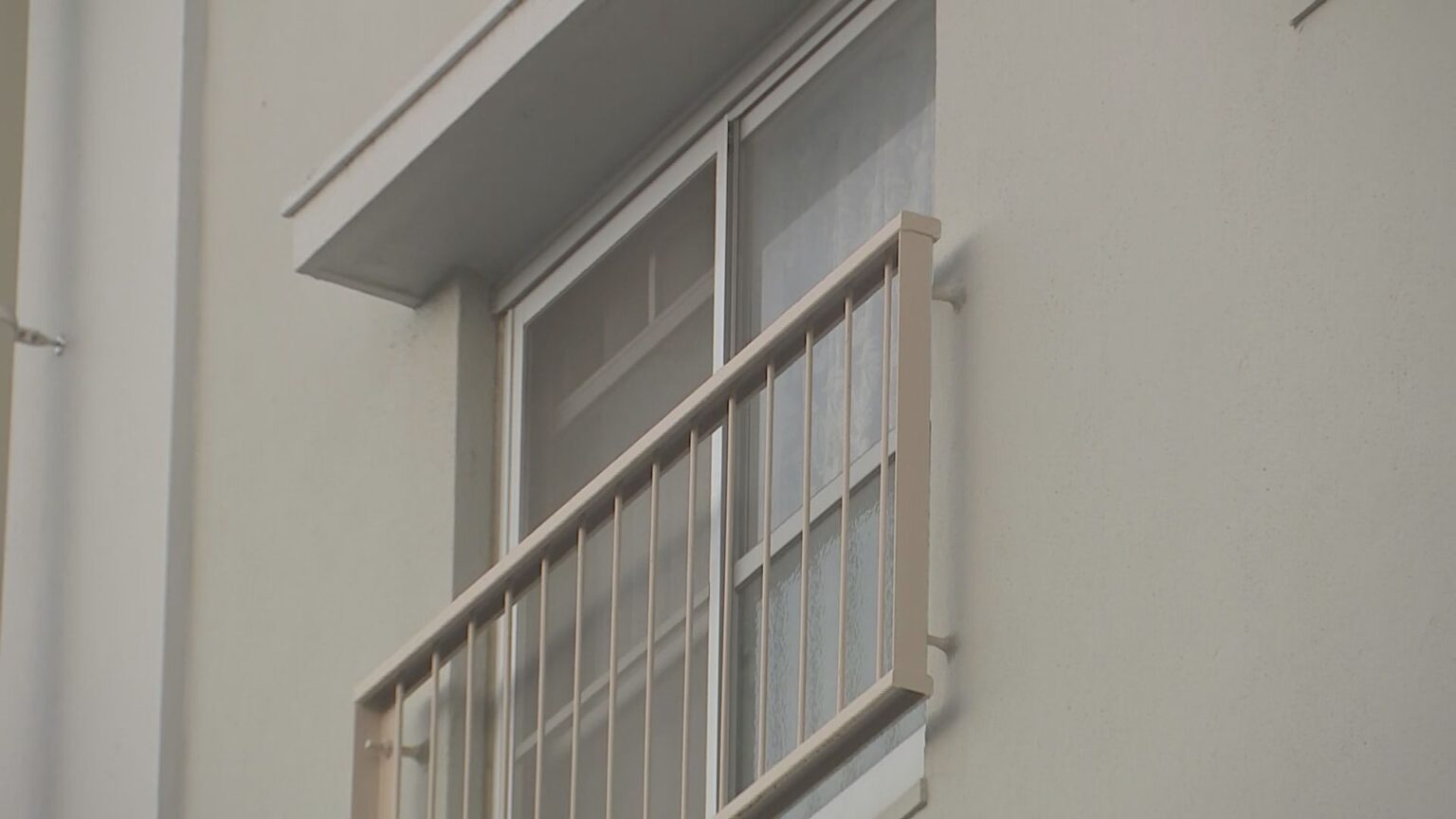 【速報】「父親が室内で倒れていて意識と呼吸ない」団地の一室で74歳男性の遺体発見　顔には傷があり出血も　埼玉・三郷市（TBS NEWS DIG Powered by JNN）