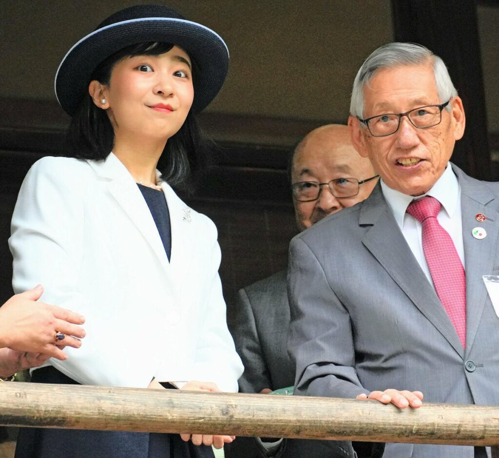 佳子さま「ブラジル訪問」の絶妙なタイミング “ほほ笑みのプリンセス”が眞子さんから受け継いだバトン（AERA DIGITAL） - Yahoo!ニュース