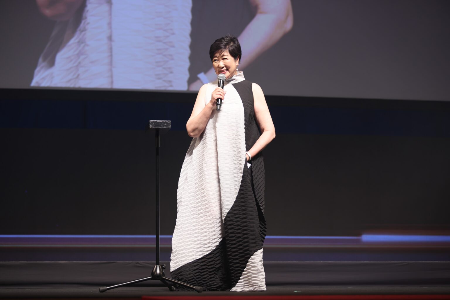 小池百合子東京都知事「東京の多彩さ」サステナブルな視点で描く作品に感激『SSFF ＆ ASIA 2025』授賞式（TOKYO HEADLINE WEB）