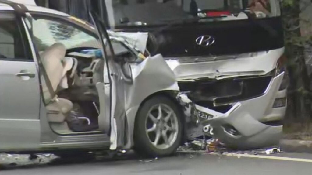 富士スバルラインで事故 6人けが、このうち3人ほどが重傷か 観光バスと乗用車が衝突 山梨（UTYテレビ山梨） - Yahoo!ニュース - Yahoo!ニュース