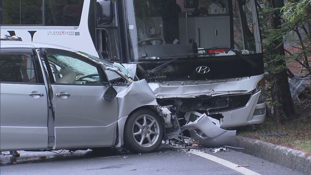 「海外の客を乗せ…」富士山の衝突事故 乗用車は“白タク”の可能性も 山梨（YBS山梨放送） - Yahoo!ニュース