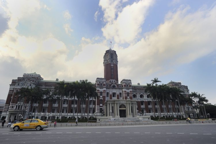 近代日本が欧米列強に対抗するために取り組んだ「台湾統治」は困難続き 植民地化1年目には日本の総予算の33％を投入、フランスへの売却案も検討された（マネーポストWEB） - Yahoo!ニュース - Yahoo!ニュース