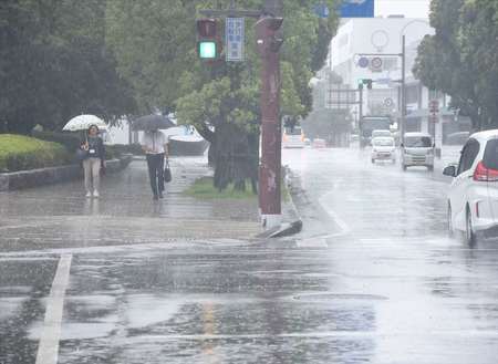 【速報】佐賀県内に警報発表の可能性も 6月15日深夜から16日夕方 1時間に30ミリの激しい雨予想（佐賀新聞） - Yahoo!ニュース - Yahoo!ニュース