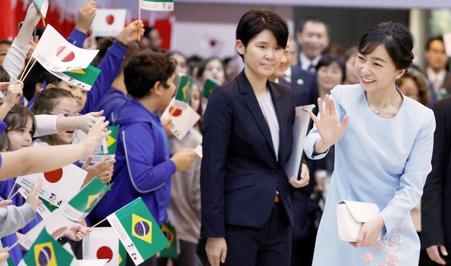 可憐すぎるスーツ姿で…佳子さま″ブラジル強行軍″に見えた「複雑な胸中」（FRIDAY） - Yahoo!ニュース - Yahoo!ニュース
