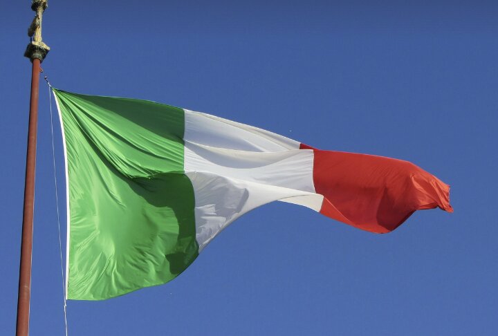 イタリアの博物館で「ゴッホの椅子」に座るふりをして撮影したカップル…椅子が壊われたら逃走（中央日報日本語版） - Yahoo!ニュース - Yahoo!ニュース