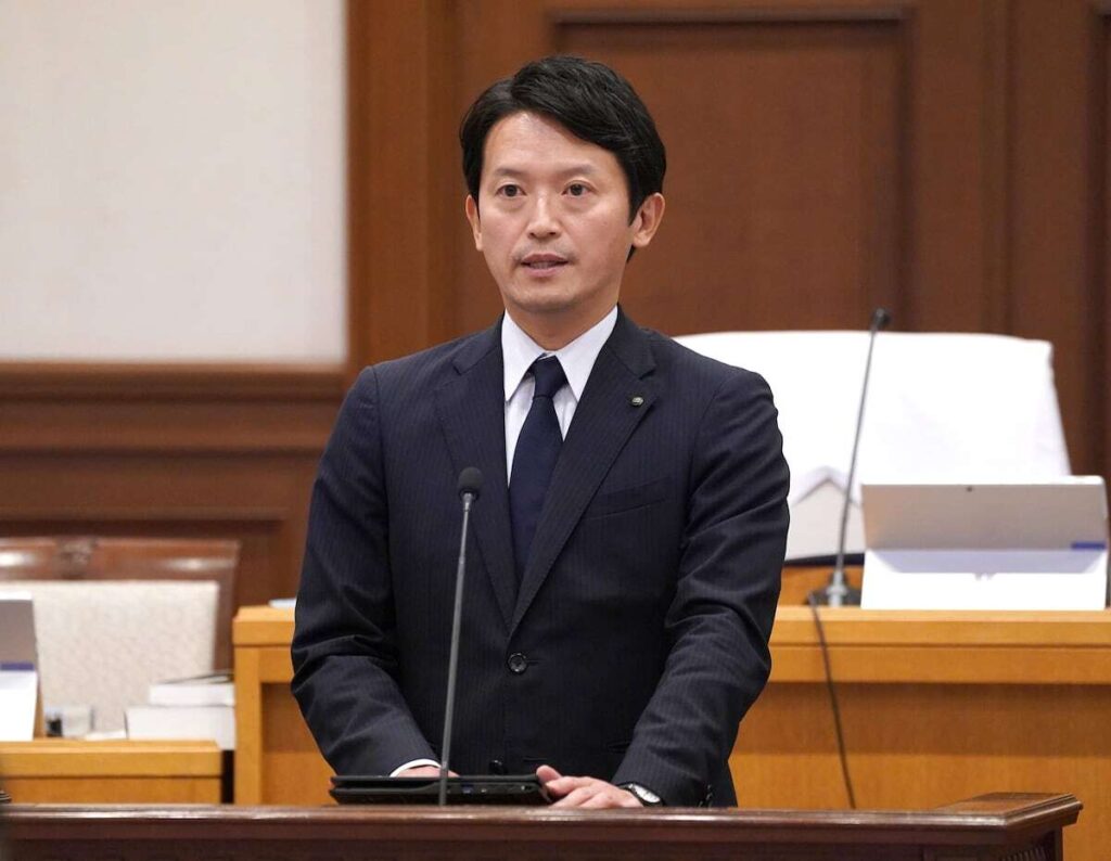 兵庫私的情報漏洩で自民県議「知事の代わりに」元総務部長を刑事告発 地方公務員法違反罪（産経新聞） - Yahoo!ニュース - Yahoo!ニュース