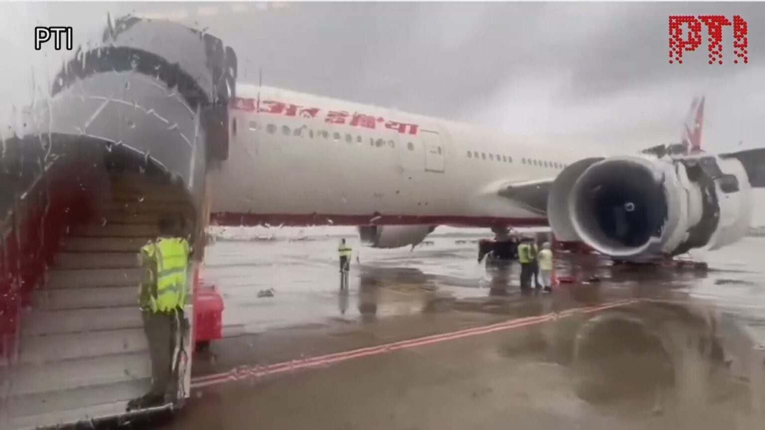 インド東部の空港でエア・インディア機に“エンジントラブル”離陸できず…墜落事故後にトラブル相次ぐ（TBS NEWS DIG Powered by JNN）