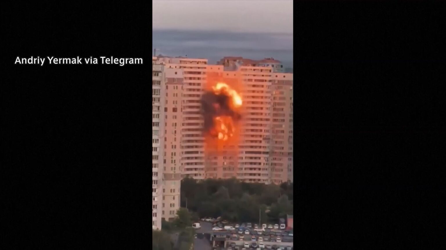 ウクライナ首都キーウなどにロシア軍の攻撃 12人死亡　クラスター爆弾が使われた可能性も（TBS NEWS DIG Powered by JNN）