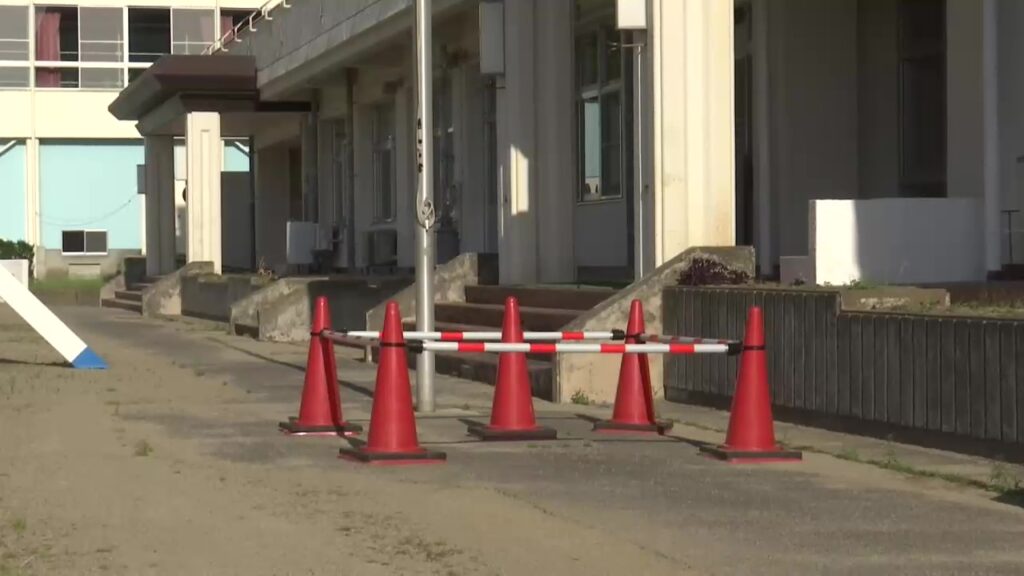 倒れた掲揚ポールが頭に直撃、57歳養護教諭の女性死亡 小学校敷地内でタクシーが衝突 岩手県宮古市（岩手めんこいテレビ） - Yahoo!ニュース - Yahoo!ニュース