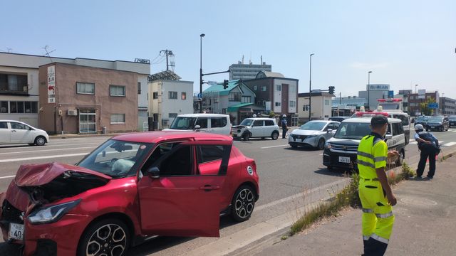【速報・追記あり】青森市の国道7号で車3台が絡む事故 渋滞はすでに解消 けが人なし（青森放送） - Yahoo!ニュース - Yahoo!ニュース