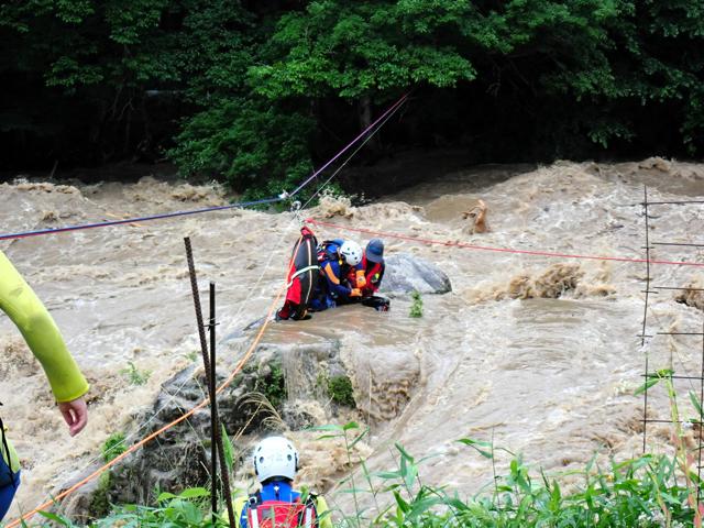 岐阜の一部で24時間雨量が観測史上最大、増水した川で釣り人救助も（朝日新聞） - Yahoo!ニュース - Yahoo!ニュース