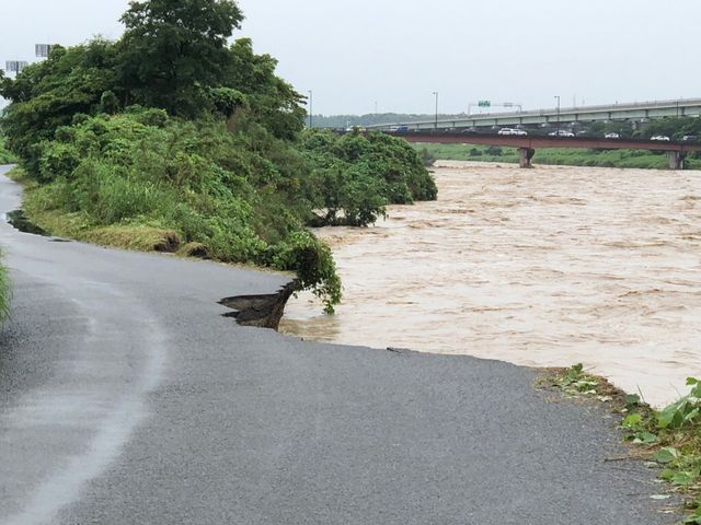 大雨で幅２０メートルにわたり道路崩落 三重・東員町（中京テレビＮＥＷＳ） - Yahoo!ニュース - Yahoo!ニュース