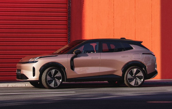 Lynk & Coの新型PHEV『08』、欧州でオンライン販売開始…EV航続200km | レスポンス(Response.jp) Lynk & Coの新型PHEV『08』、欧州でオンライン販売開始…EV航続200km | レスポンス(Response.jp)