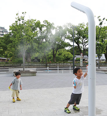 城前広場の熱中症対策に　ボタンひとつで涼しさ体感 | ニュース和歌山