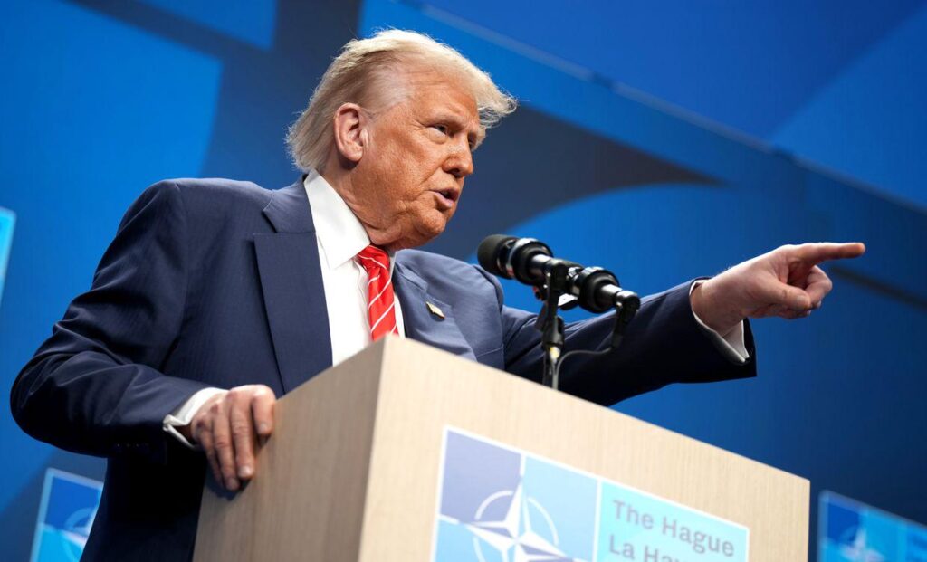 ウクライナが傍観者に座っている間、トランプはNATOサミットで王の治療を受けます