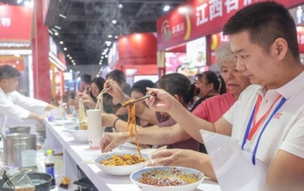 中国各地の名物ライスヌードルが全国で人気に